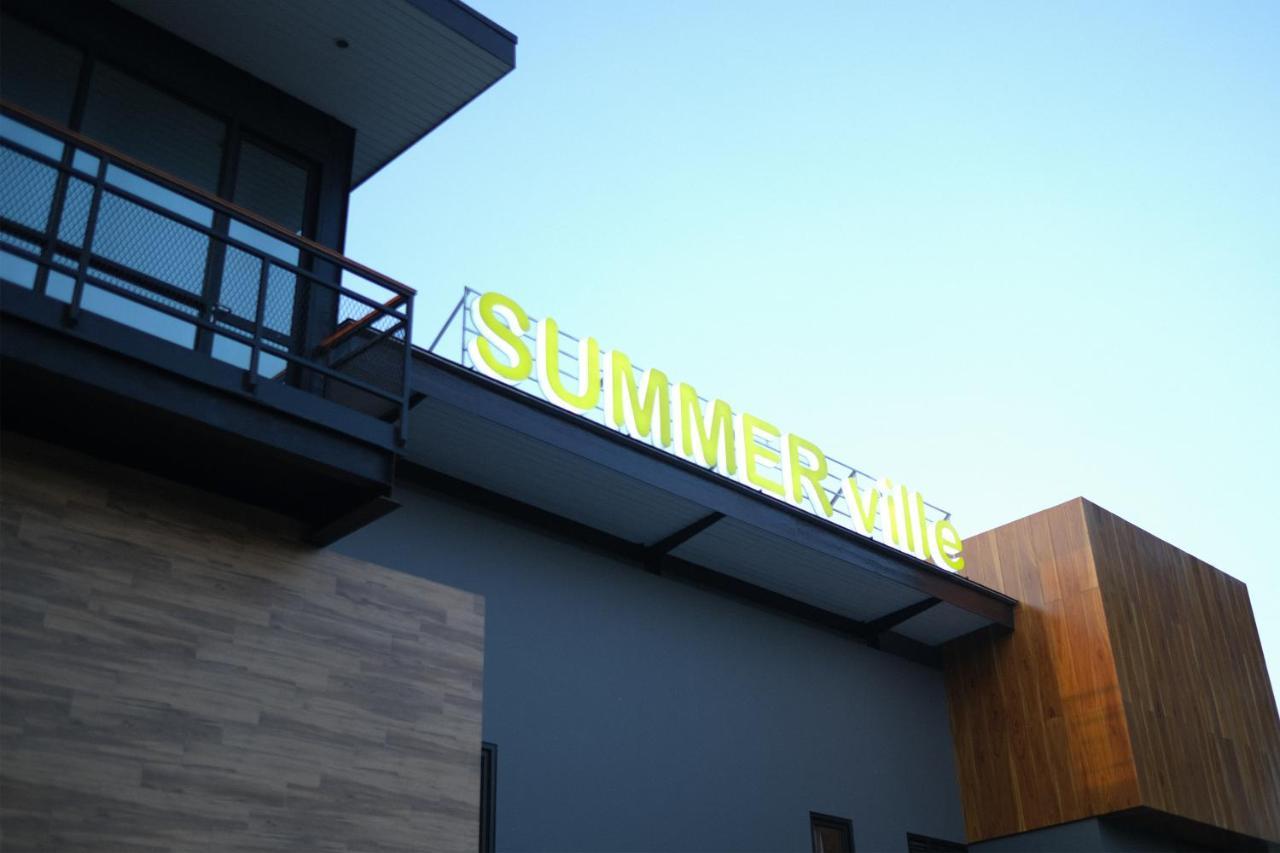 Hotel Summerville Majalengka Buitenkant foto