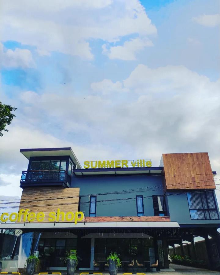 Hotel Summerville Majalengka Buitenkant foto