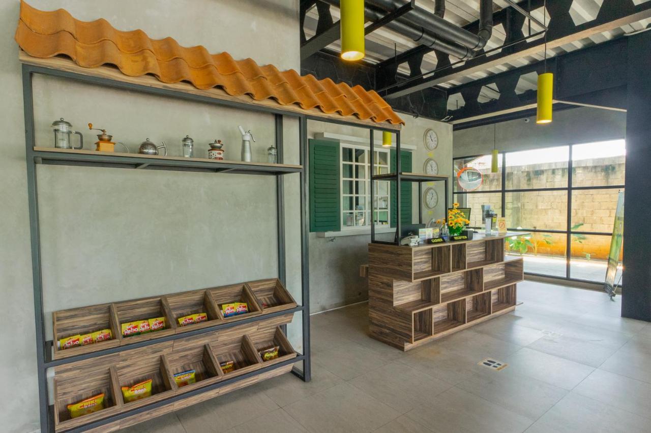 Hotel Summerville Majalengka Buitenkant foto
